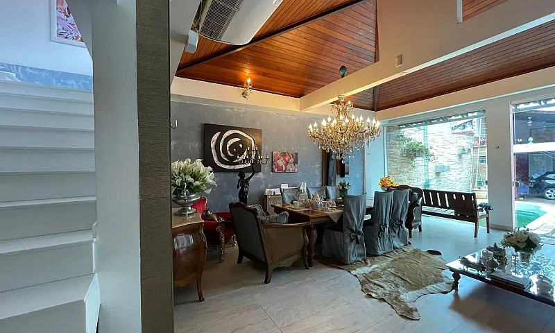Casa Alto Padrão 2/4...