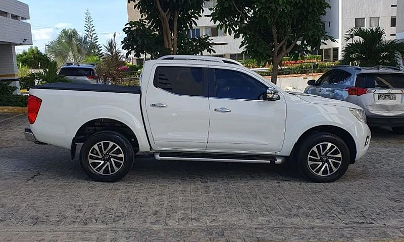 Nissan Frontier Le C...