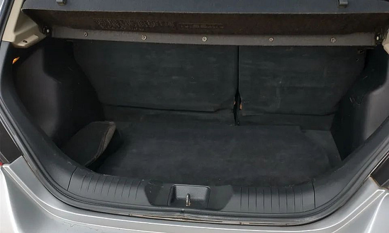 Nissan Tiida S 1.8/1...