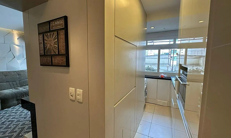 Apartamento Semimobi...