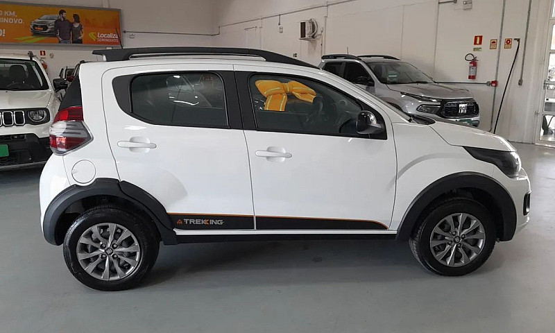 Fiat Mobi Trekking 1...