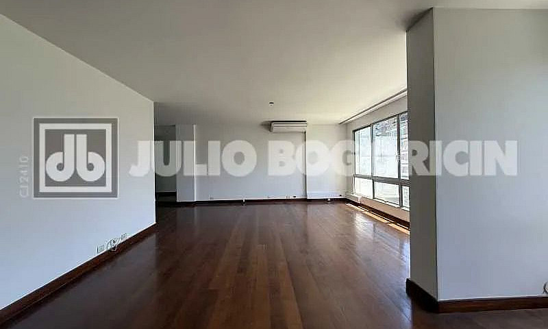Apartamento De 4 Qua...