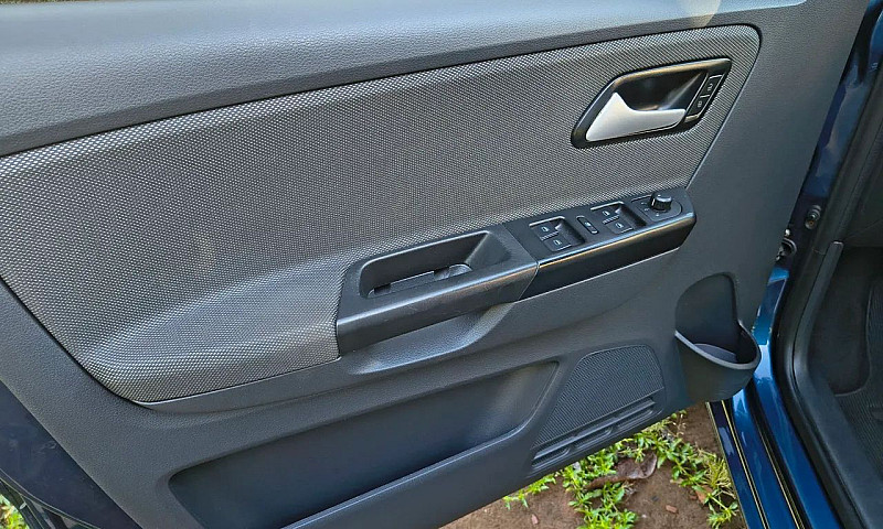 Volkswagen Fox Run 1...
