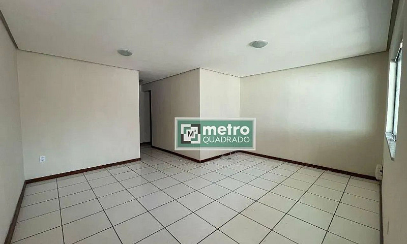 Casa Com 4 Dormitóri...