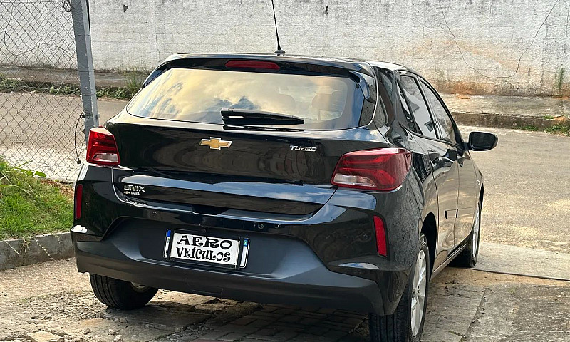 Chevrolet Onix Hatch...
