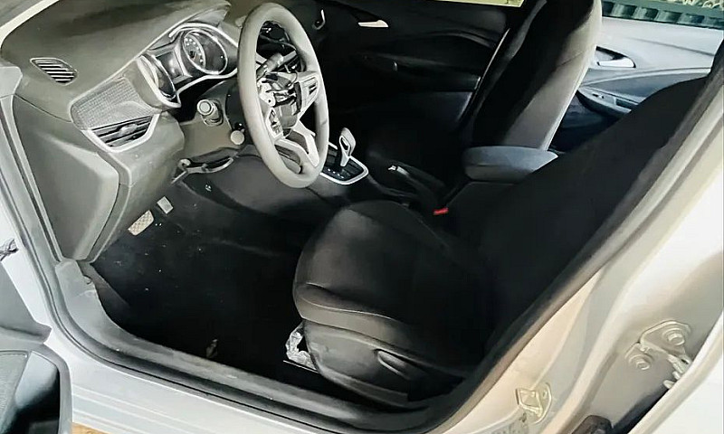 Chevrolet Onix Plus ...