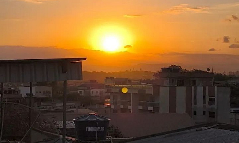 Casa Em Queimados A ...