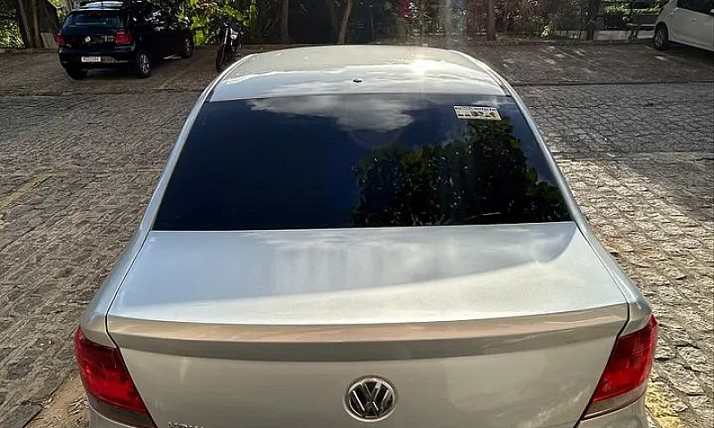 Voyage 1.6 Modelo 20...