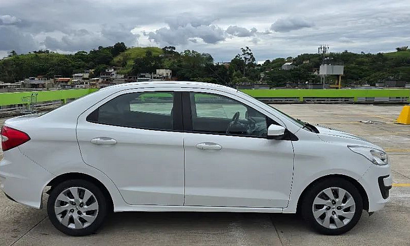 Ford Ka+ Sedan 1.5 -...
