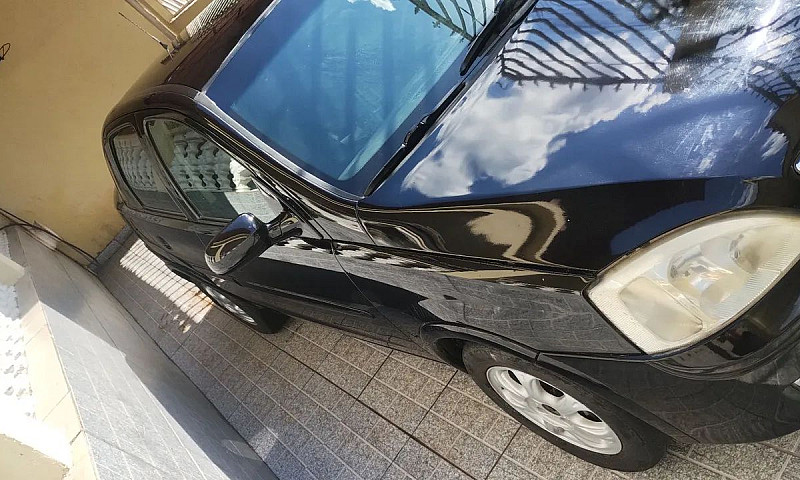 Chevrolet Corsa Seda...