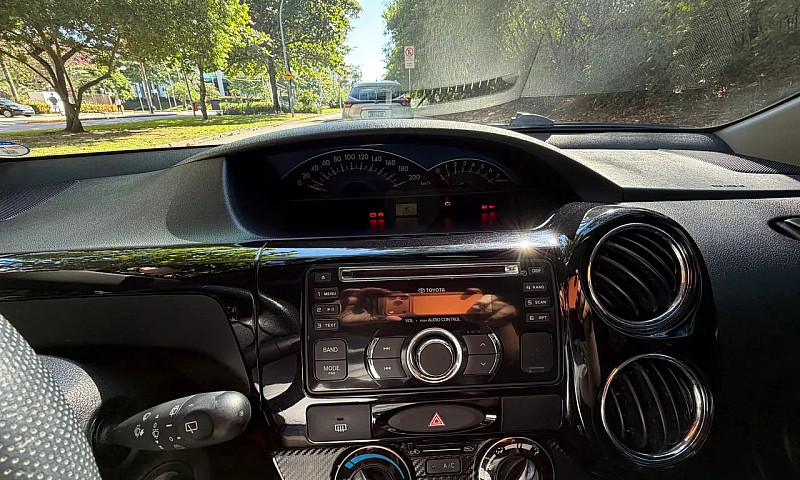 Toyota Etios Xls 1.5...