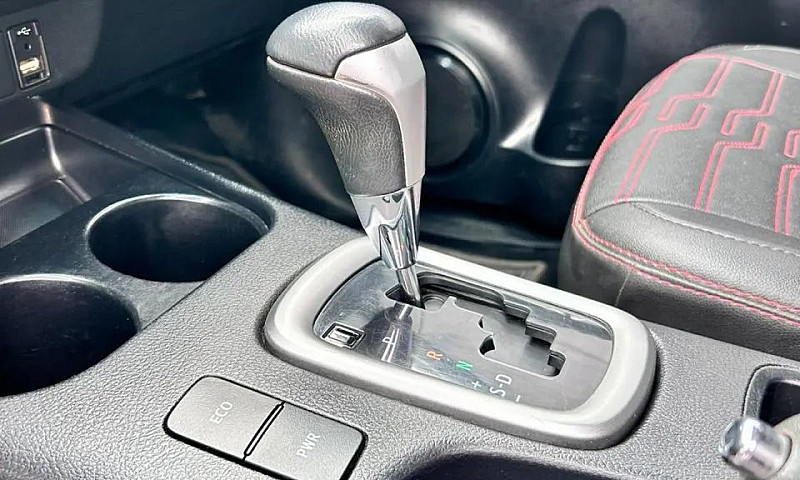 Toyota Hilux Cd Sr 4...