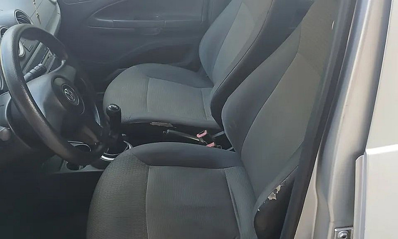 Volkswagen Voyage 1....