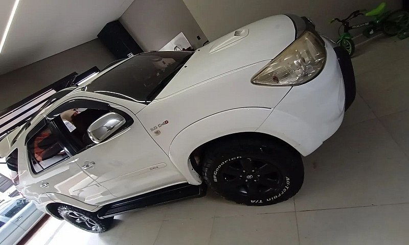 Toyota Hilux Sw4 Srv...