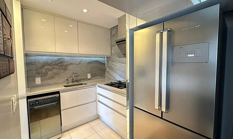 Apartamento Semimobi...