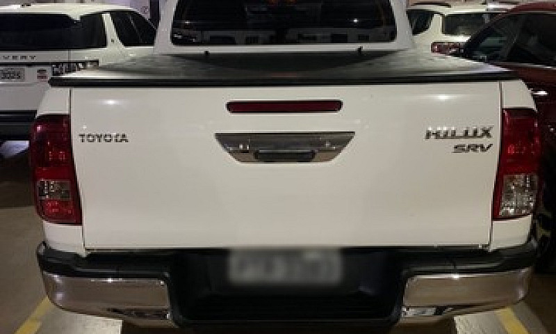 Toyota Hilux Srv Bai...