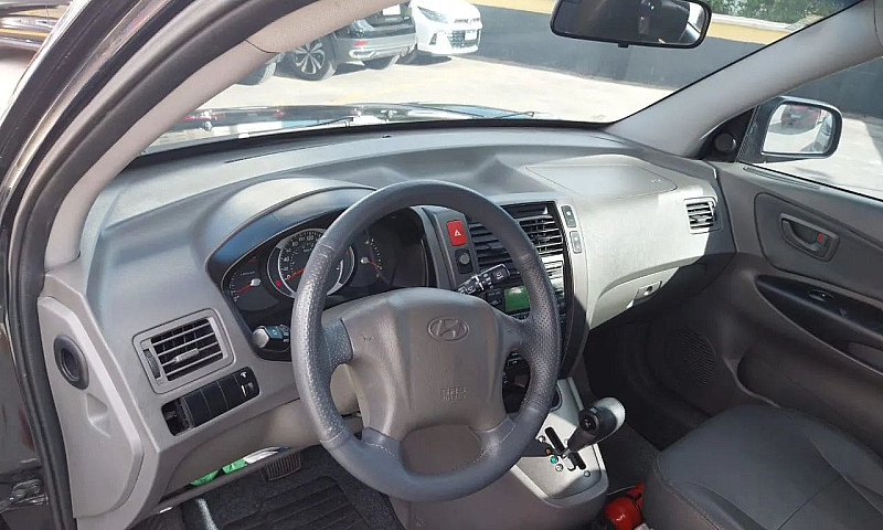 Hyundai Tucson 2.0 1...