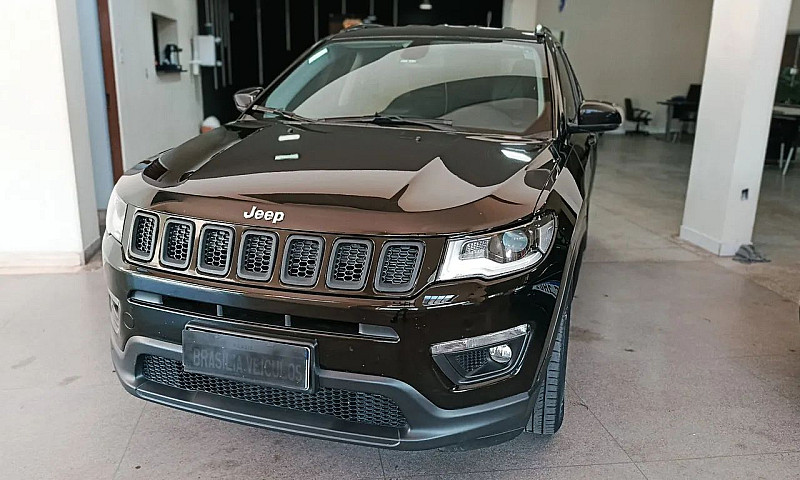 Jeep Compass Sport 2...
