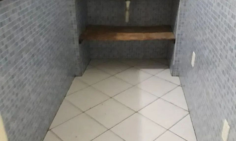 Aluga-Se Kitnet Em C...