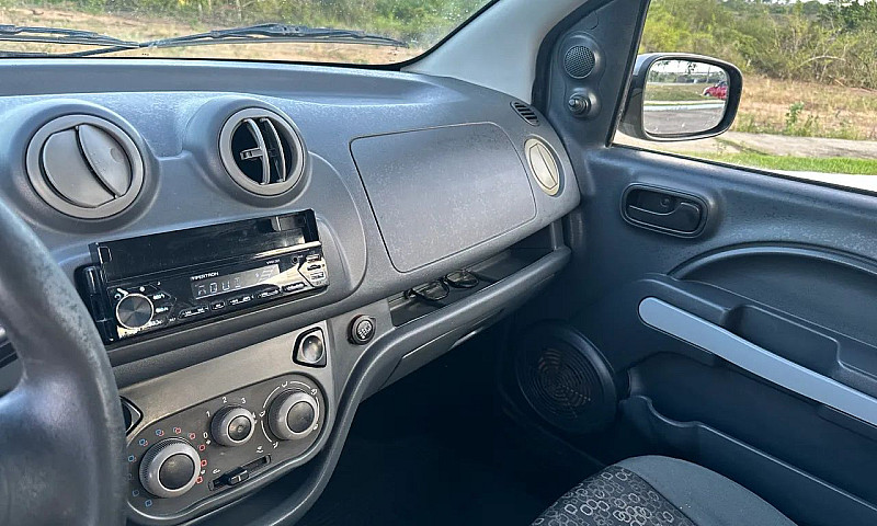 Fiat Uno Vivace Cele...