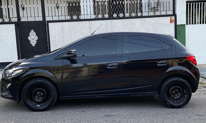 Chevrolet Onix Hatch...