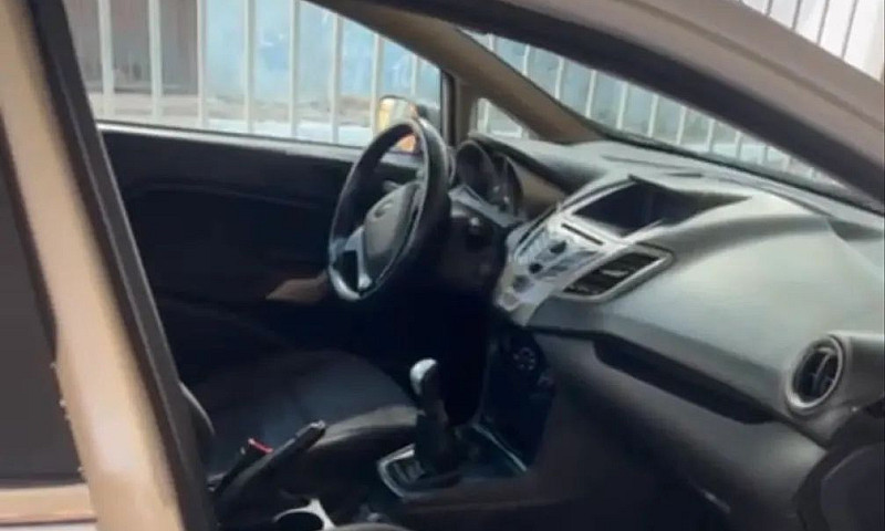Ford Fiesta Sedan Se...