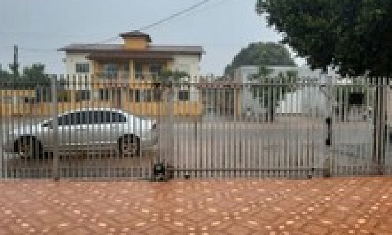 Vende-Se Uma Casa...