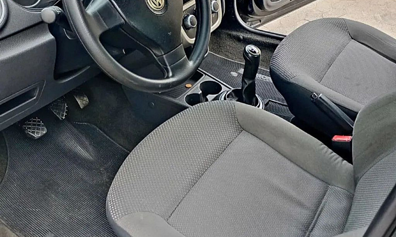 Volkswagen Voyage 1....