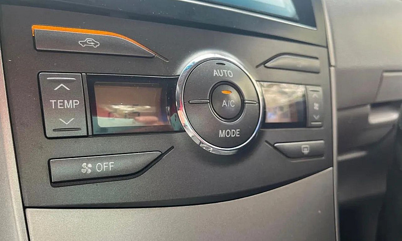 Toyota Corolla Gli 1...