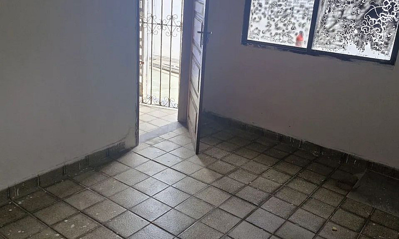 Alugo Casa Com 2 Qua...