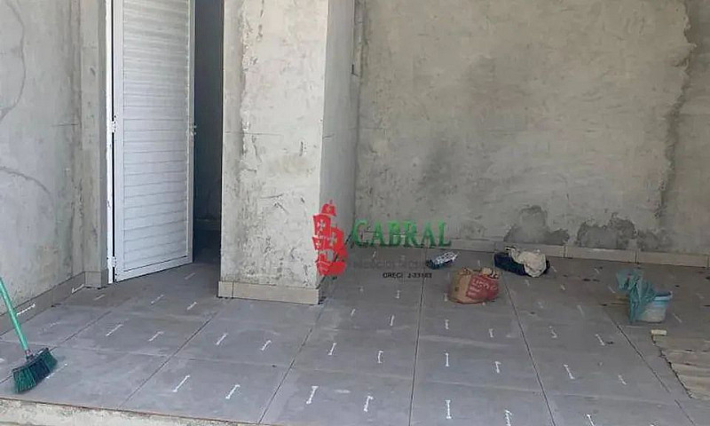 Casa Com 2 Dormitóri...