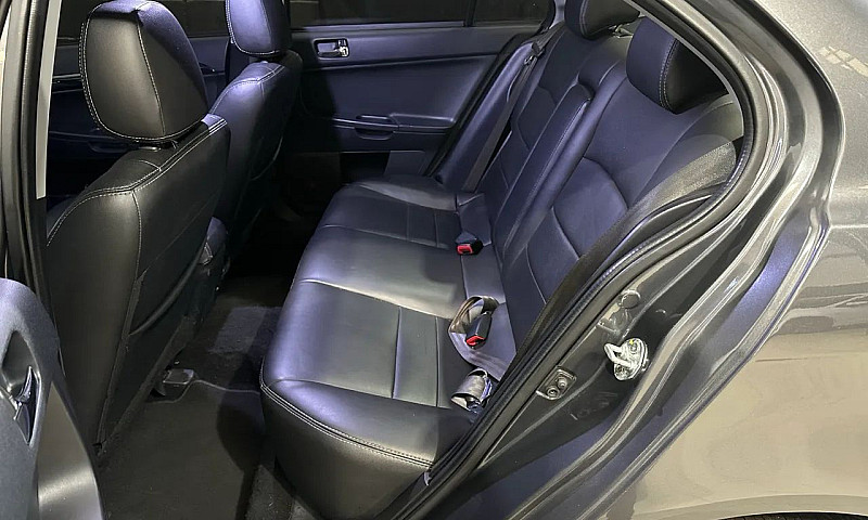 Mitsubishi Lancer Hl...