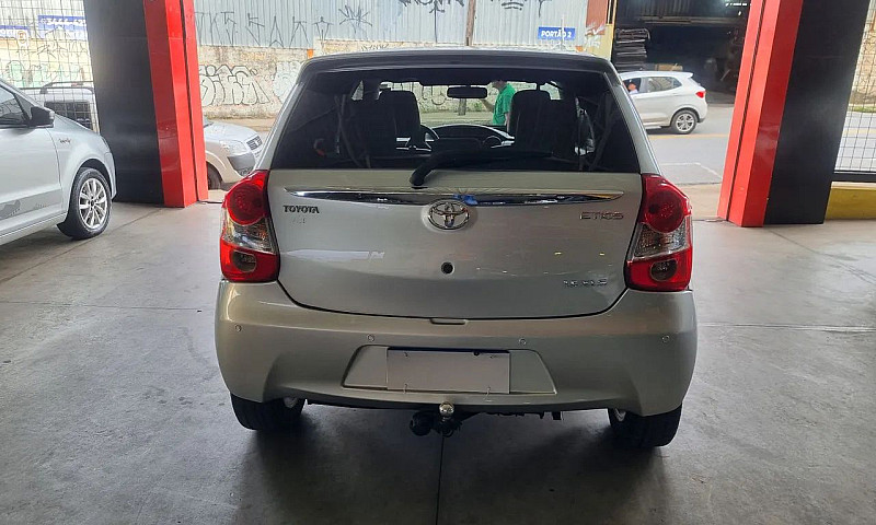 Toyota Etios Xls 1.5...