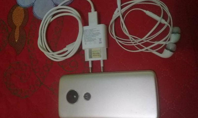 Motorola E5 32 Gb De...