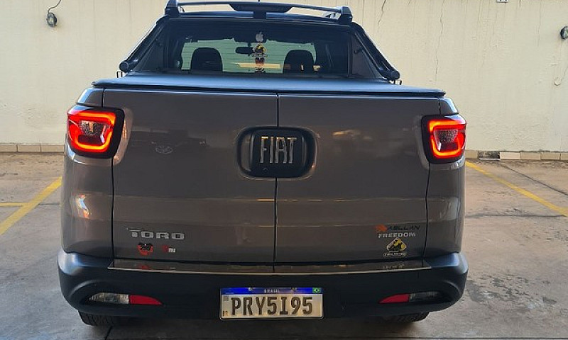 Fiat Toro Freedom 1....