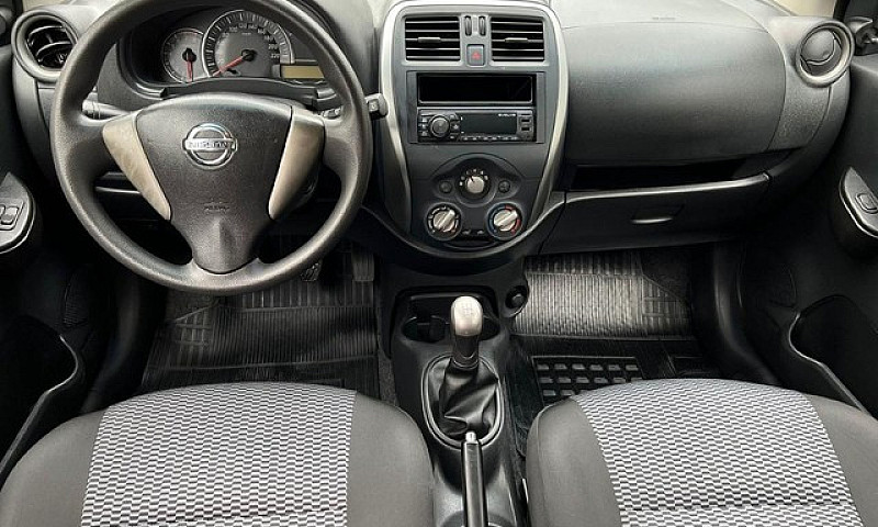March Nissan March 1...