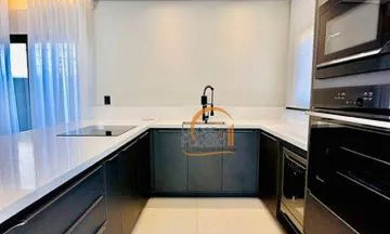 Casa Com 3 Dormitóri...