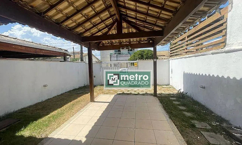 Casa Com 4 Dormitóri...