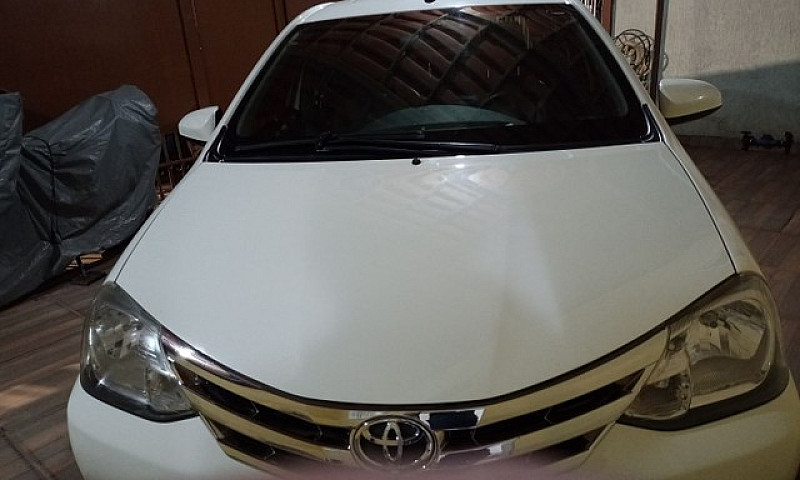Toyota Etios Sedã 1....