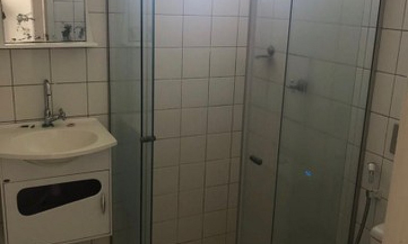 Aluga Apartamento R$...