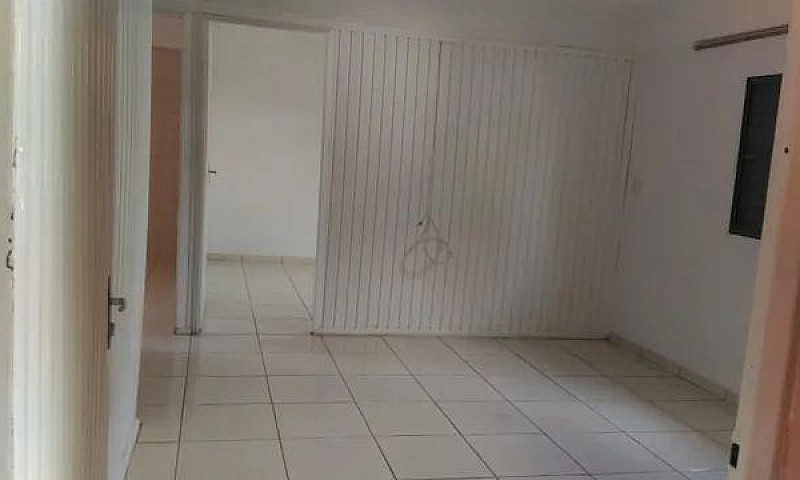 Aluga-Se Apartamento...