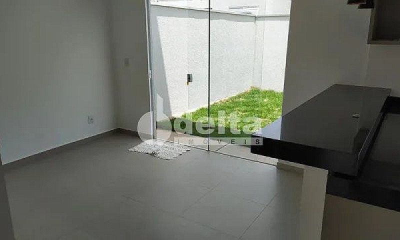 Casa Em Condomínio P...