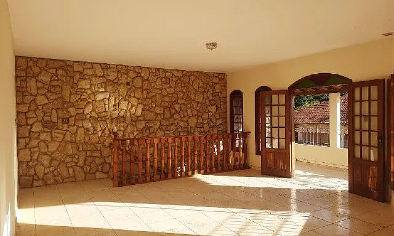 Casa Em Rio Novo/Mg...