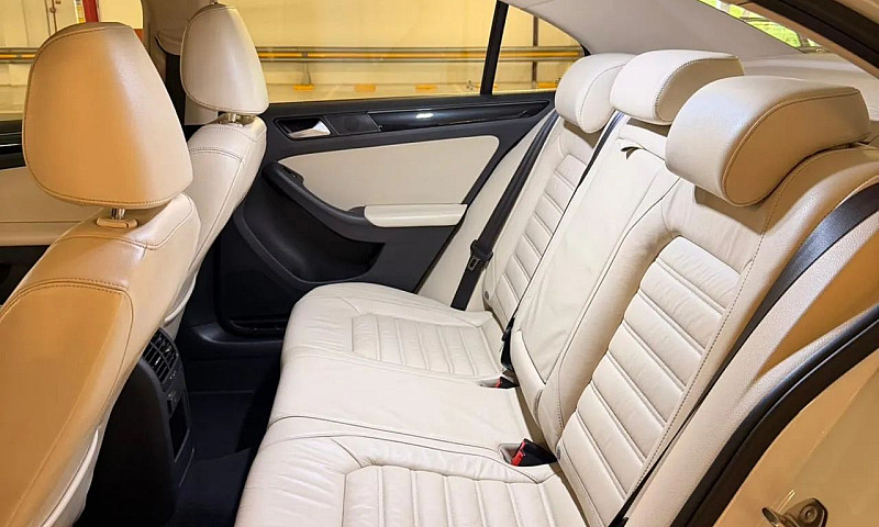Volkswagen Jetta Hig...