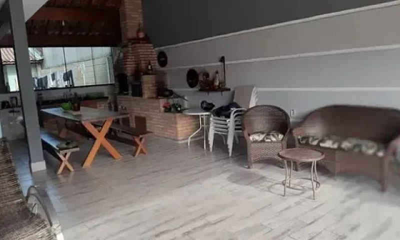 Casa A Venda 5+ Quar...