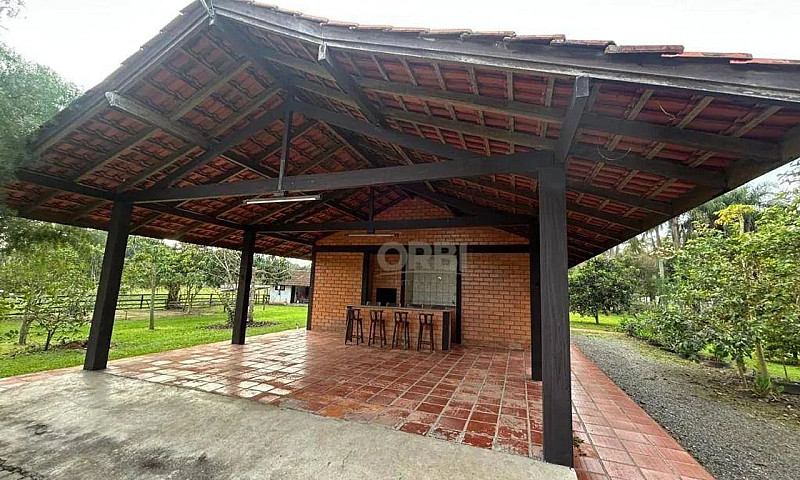 Casa Com 2 Dormitóri...