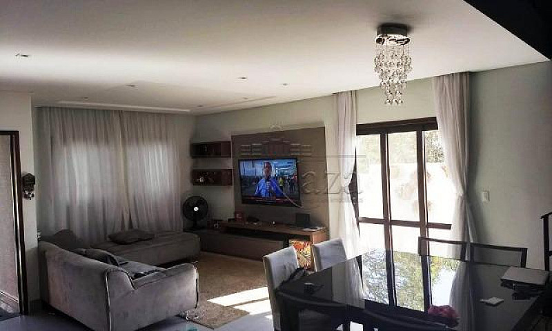 Casa / Condomínio - ...