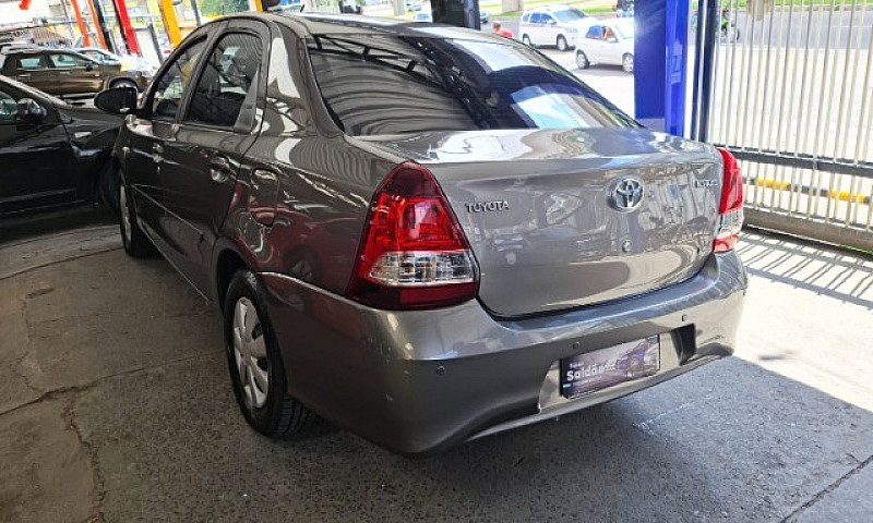 Etios Sedan 2019 1.5...