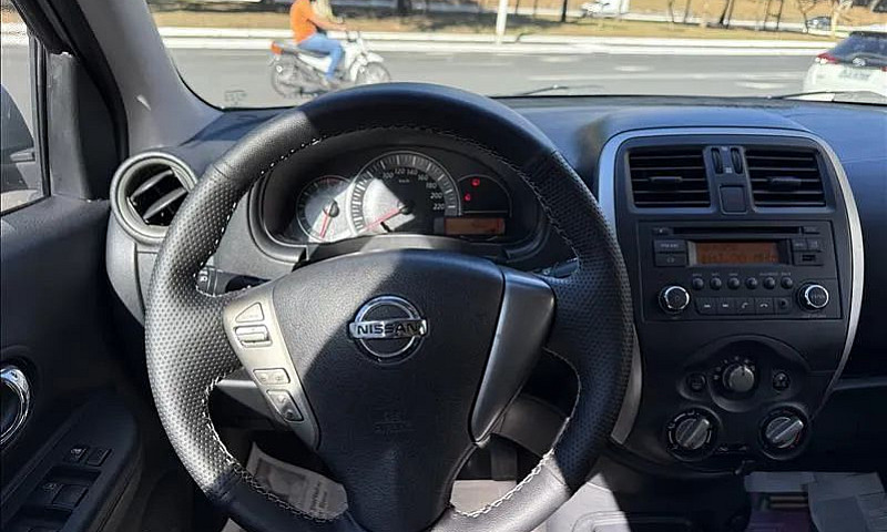 Nissan March 1.6 Sv ...