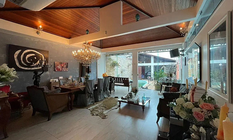 Casa Alto Padrão 2/4...